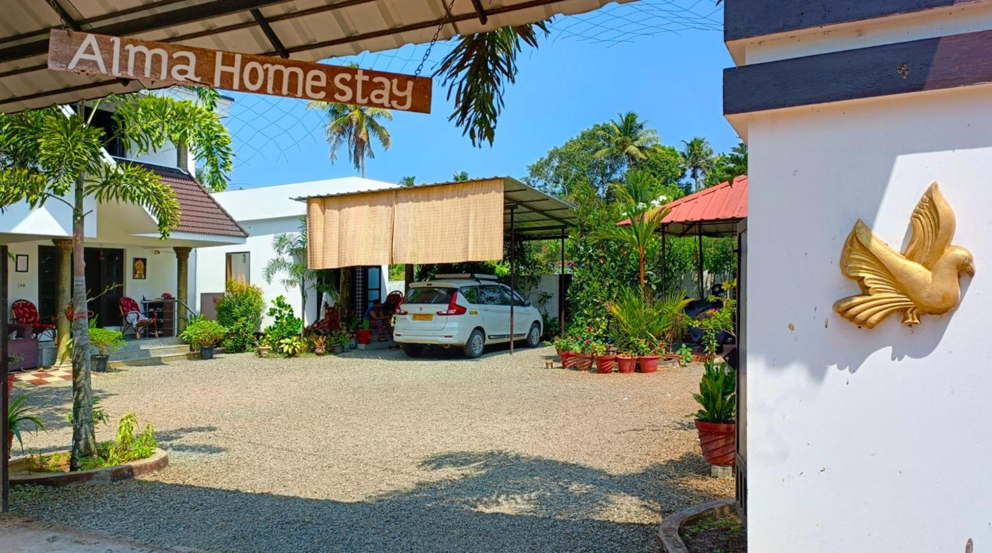 Alma Homestay Марарикулам Экстерьер фото