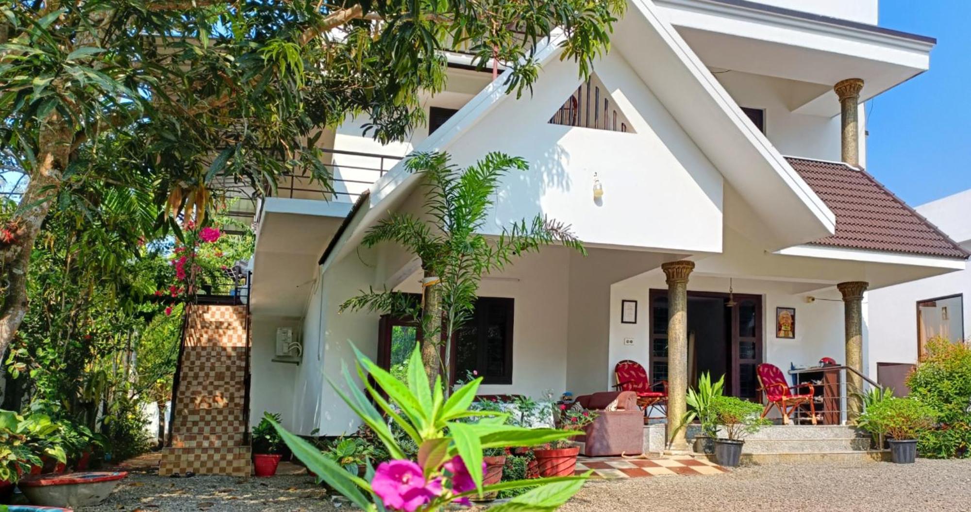 Alma Homestay Марарикулам Экстерьер фото